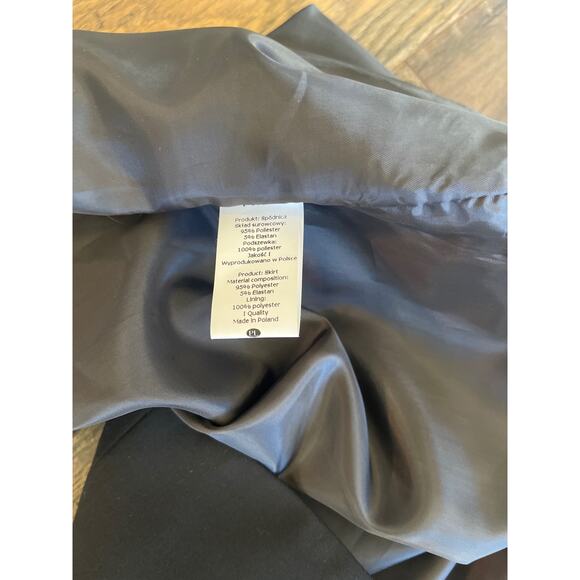 NIFE High Waisted Black, Fitted, Knee Length Pencil Skirt (2/EU36) - Picture 7 of 7